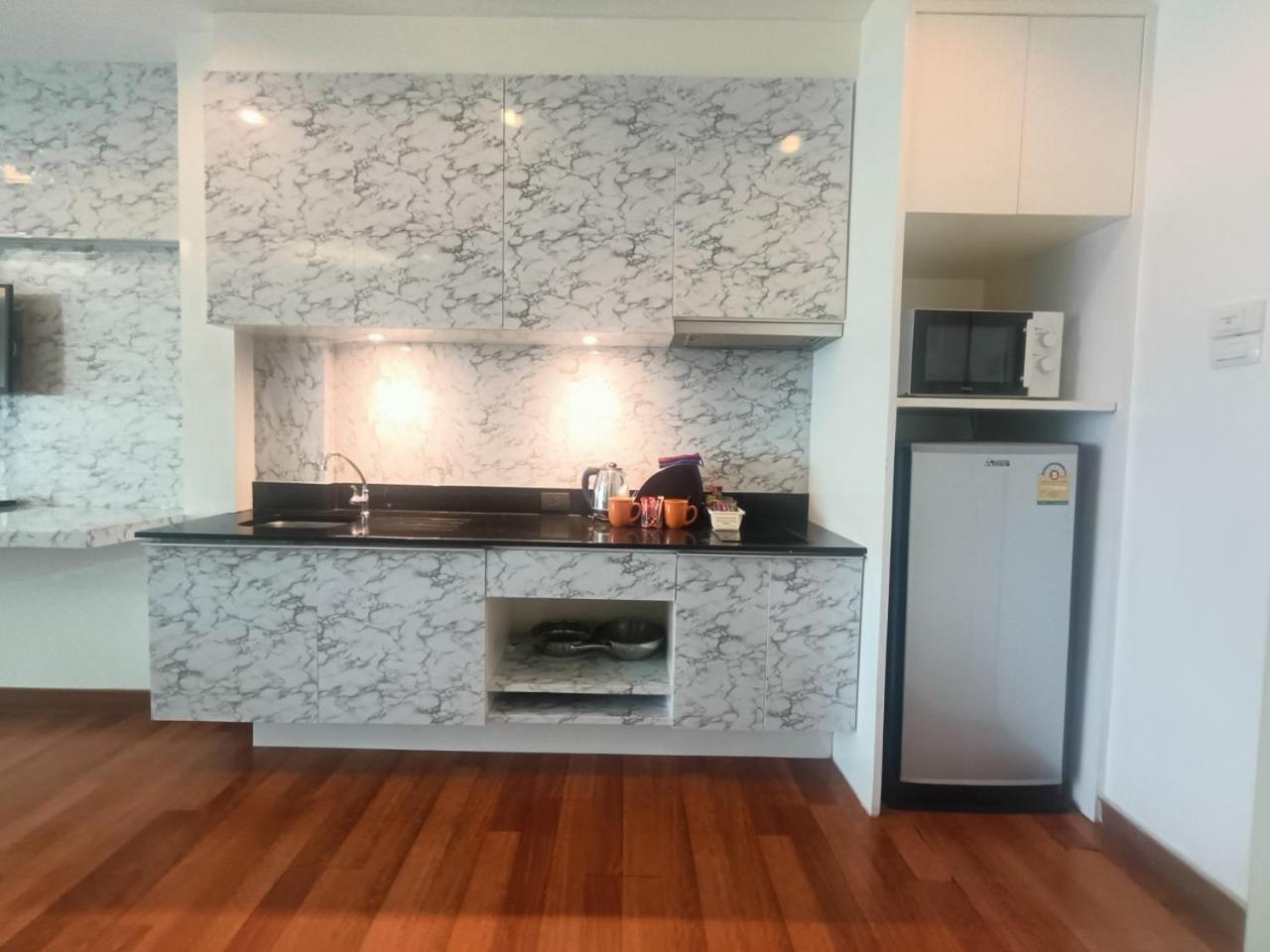View Talay 6 Pattaya Beach Apartment By Honey Eksteriør billede