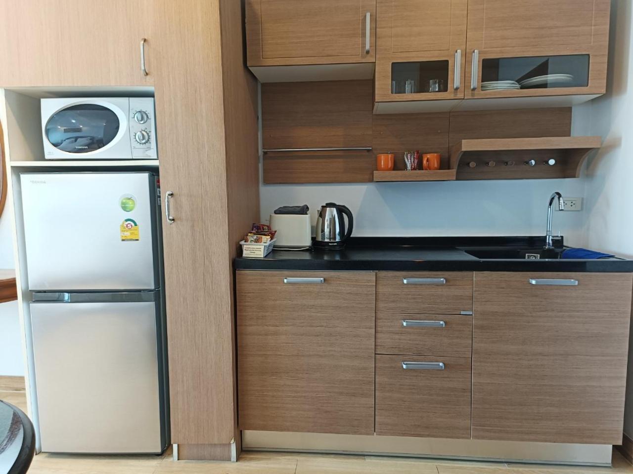 View Talay 6 Pattaya Beach Apartment By Honey Eksteriør billede
