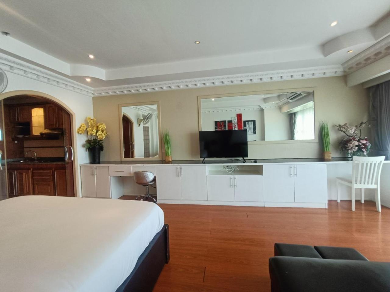 View Talay 6 Pattaya Beach Apartment By Honey Eksteriør billede