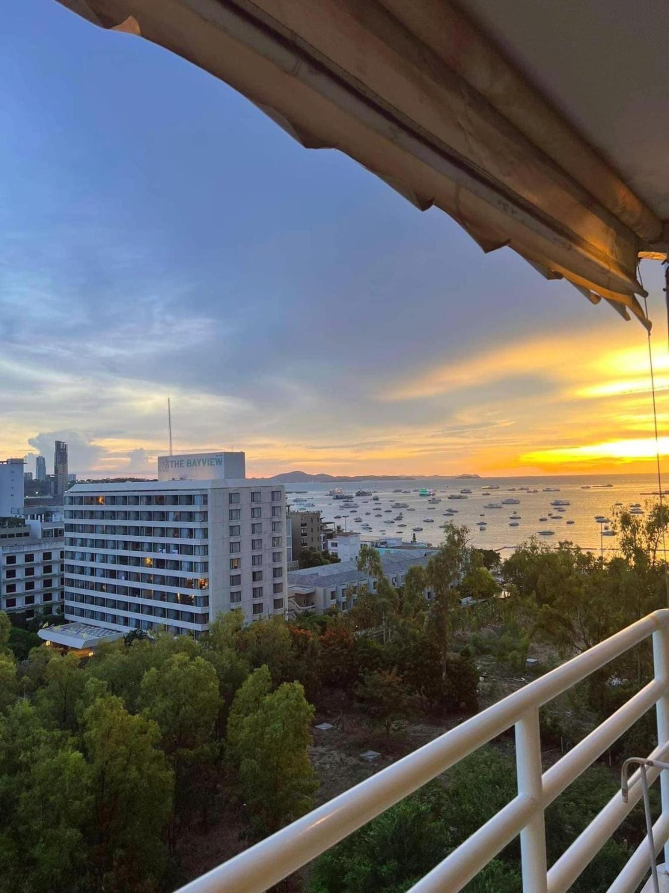 View Talay 6 Pattaya Beach Apartment By Honey Eksteriør billede