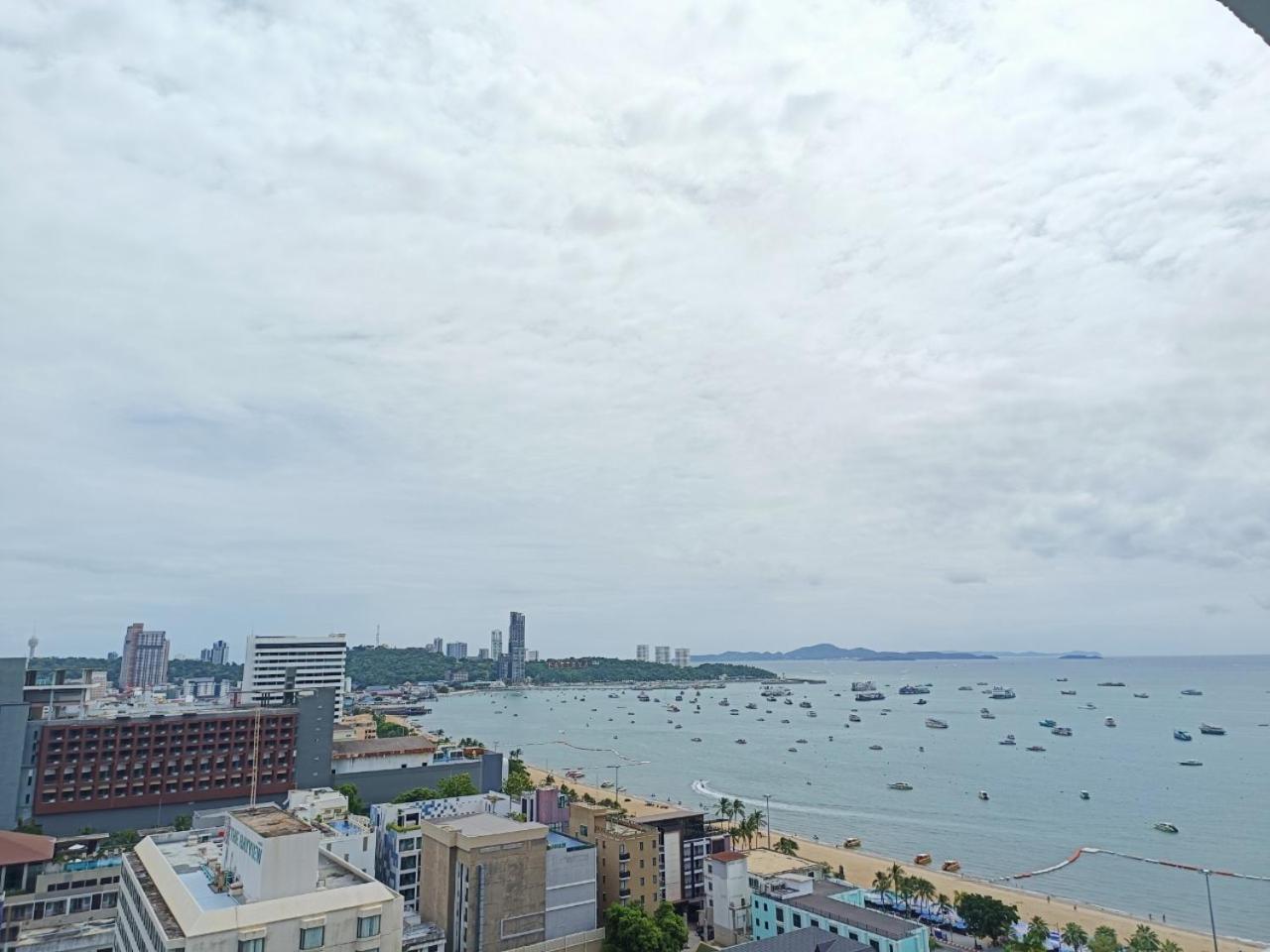 View Talay 6 Pattaya Beach Apartment By Honey Eksteriør billede
