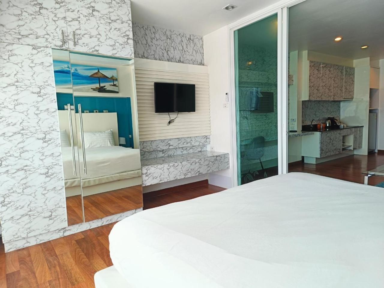 View Talay 6 Pattaya Beach Apartment By Honey Eksteriør billede