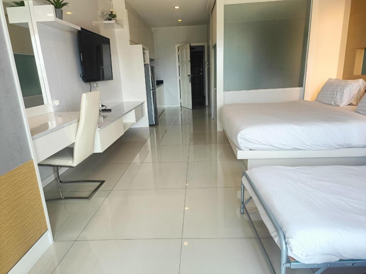 View Talay 6 Pattaya Beach Apartment By Honey Eksteriør billede