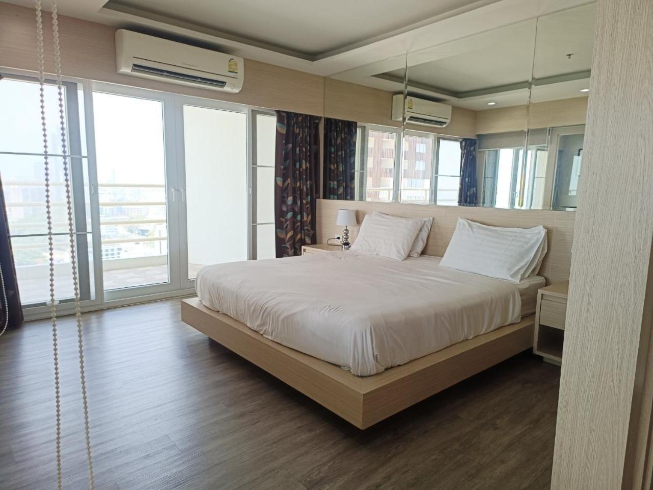 View Talay 6 Pattaya Beach Apartment By Honey Eksteriør billede