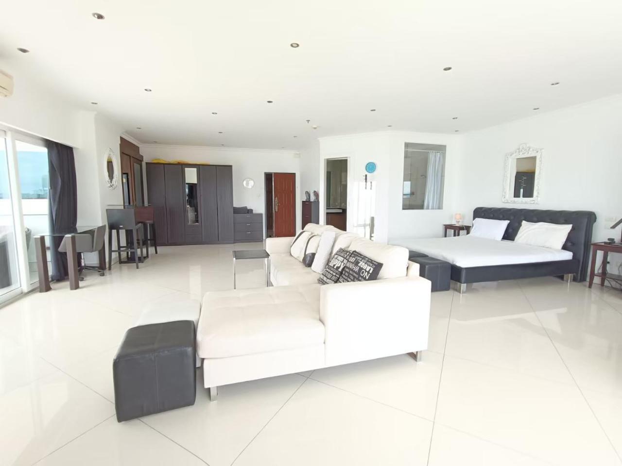 View Talay 6 Pattaya Beach Apartment By Honey Eksteriør billede